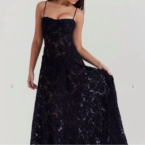 House of CB
House of CB 'Seren' Black Floral Lace Back Maxi Dress size M - Picture 2 of 13